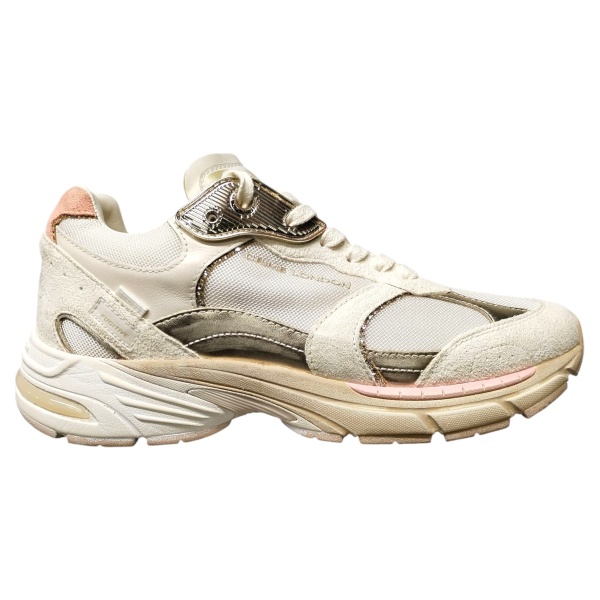 Sneakers Crime London fugitive