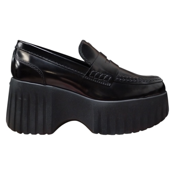 Scarpa Hogan akt